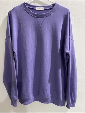 Women’s Lavender Crewneck Pullover Sweatshirt SZ M
